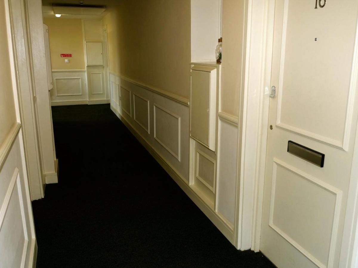 Ultra Deluxe Versace Apartment Near Sheffield Full Sky Tv โรเธอร์แฮม ภายนอก รูปภาพ