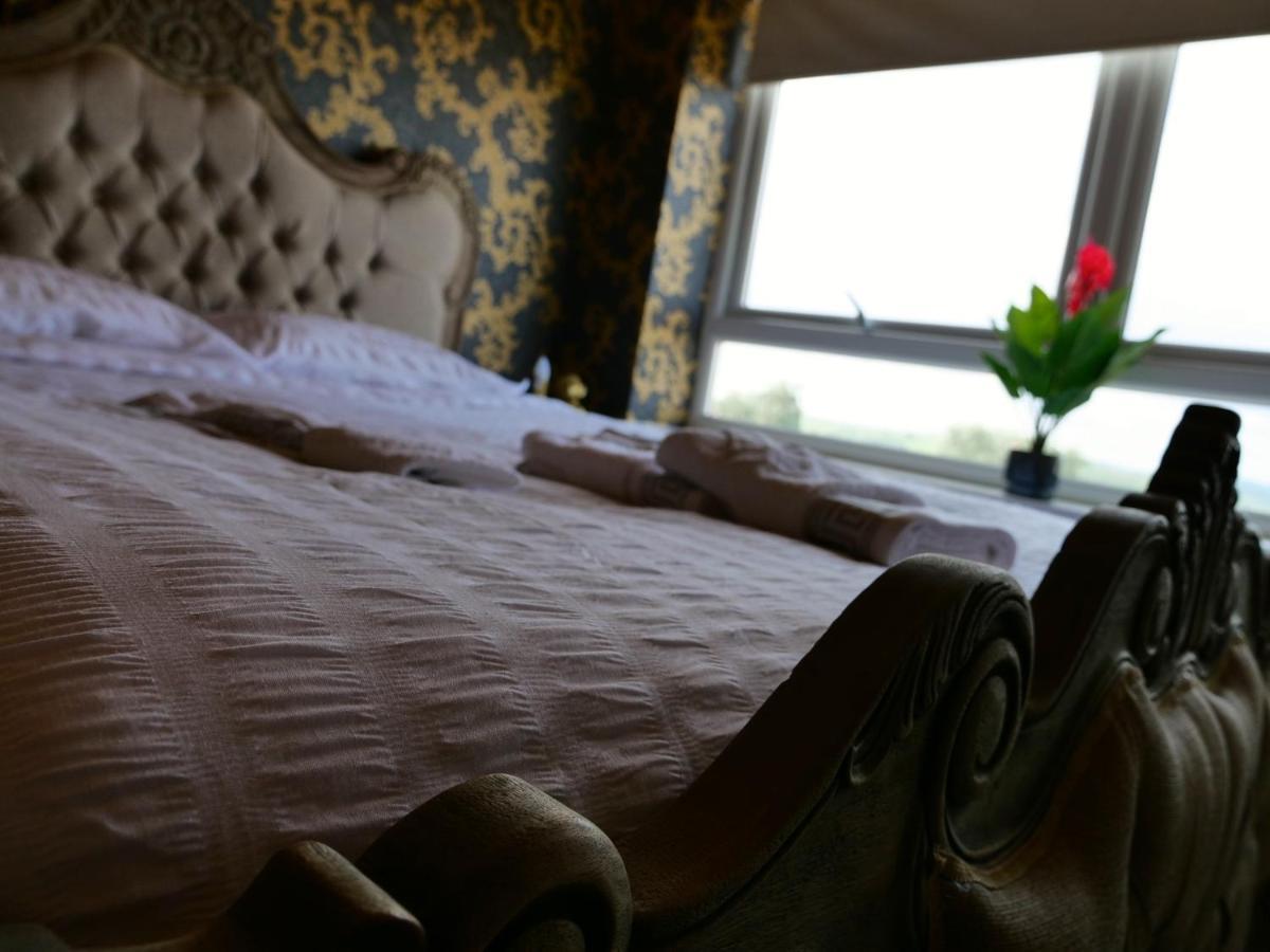 Ultra Deluxe Versace Apartment Near Sheffield Full Sky Tv โรเธอร์แฮม ภายนอก รูปภาพ