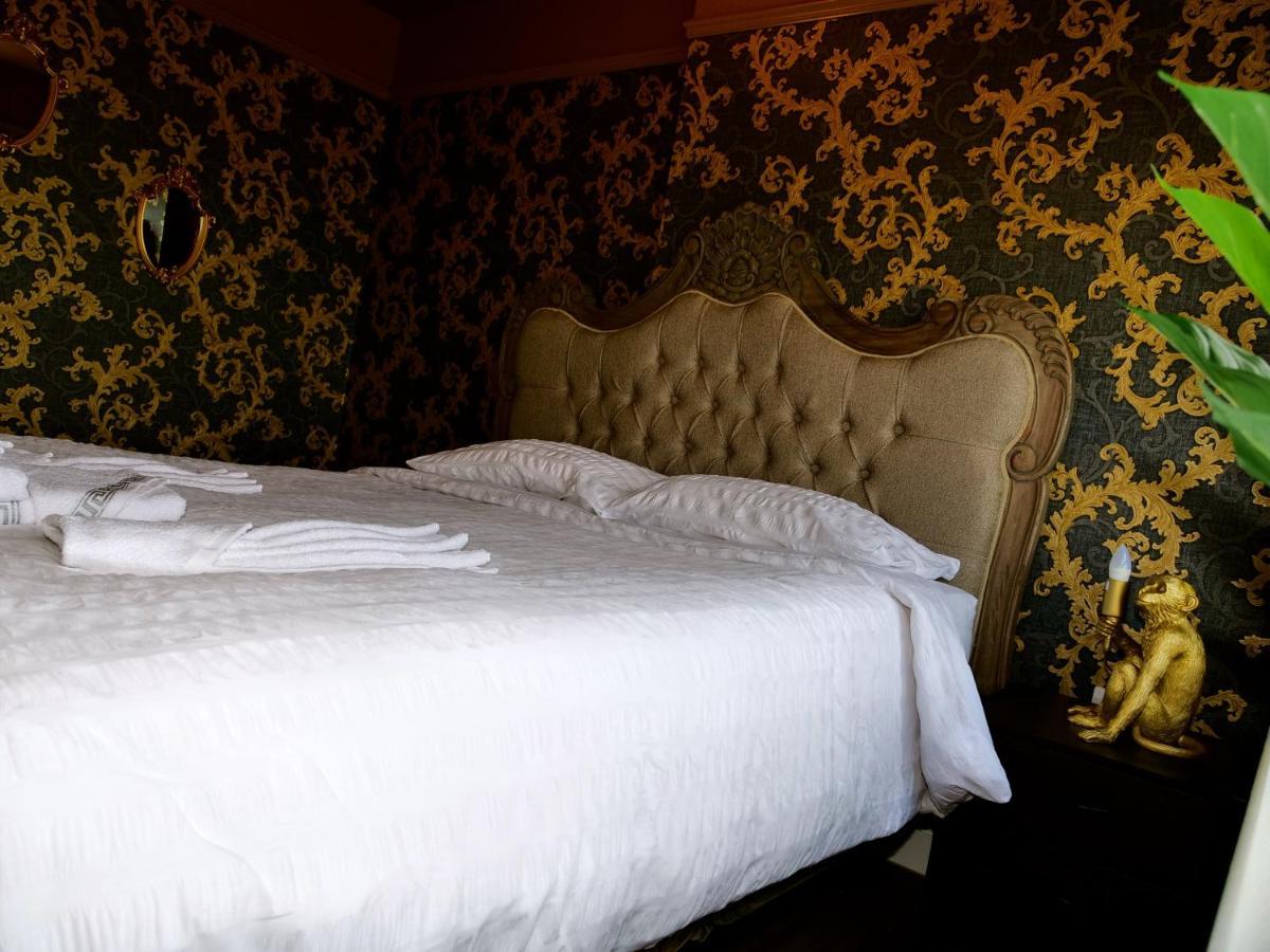 Ultra Deluxe Versace Apartment Near Sheffield Full Sky Tv โรเธอร์แฮม ภายนอก รูปภาพ